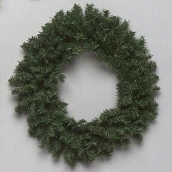Artificial Canadian Pine Wreath - Picture 1 of 9